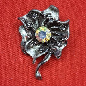 Vintage Silver Tone Pewter Flower Brooch Lapel PIn Multicolor Rhinestone Center